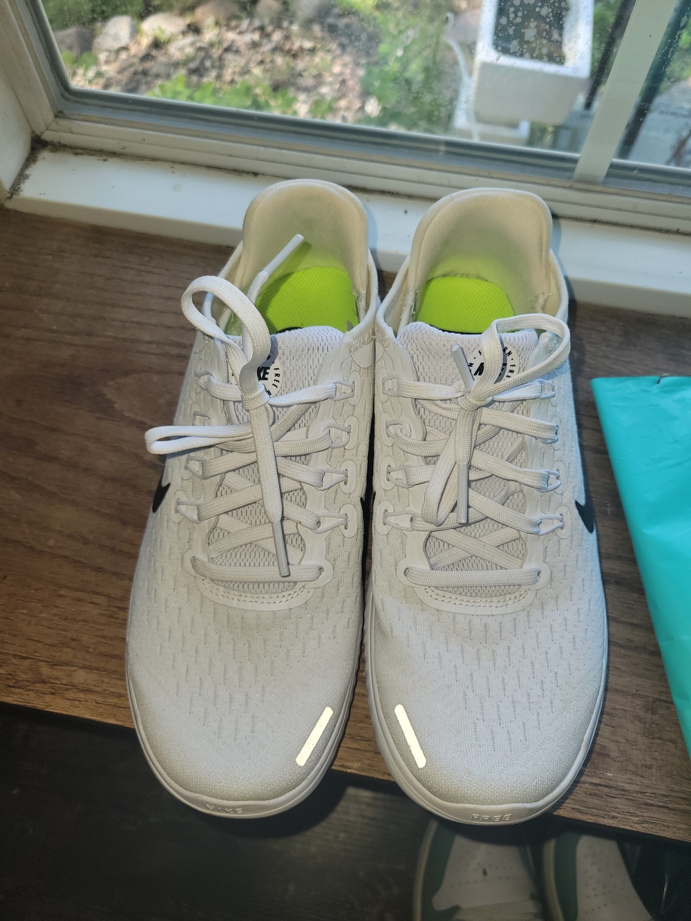 Nike Women's White Running Shoes with Black Swoosh - Picture 2 of 8